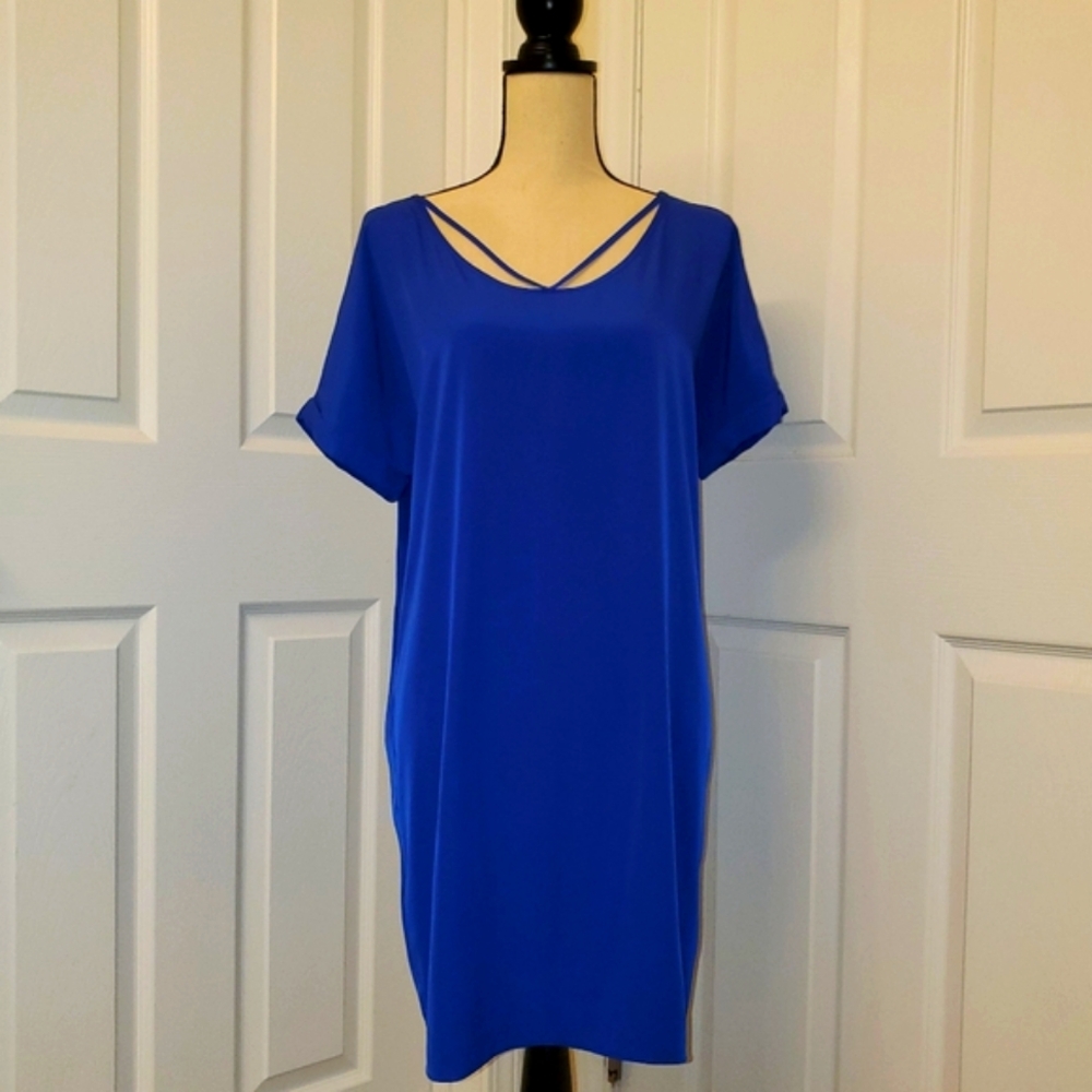 EXPRESS Stunning size small short-sleeved royal blue silky t-shirt style dress